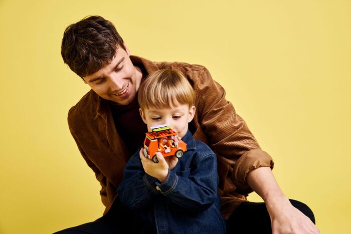 LEGO Bluey fer á ströndina 11202