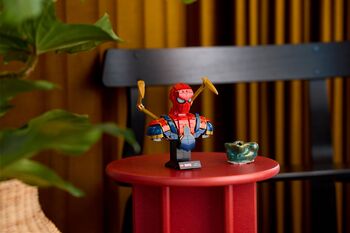 LEGO Iron Spider-Man Bust 76326