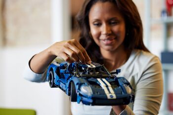 LEGO Technic 2022 Ford GT 42154