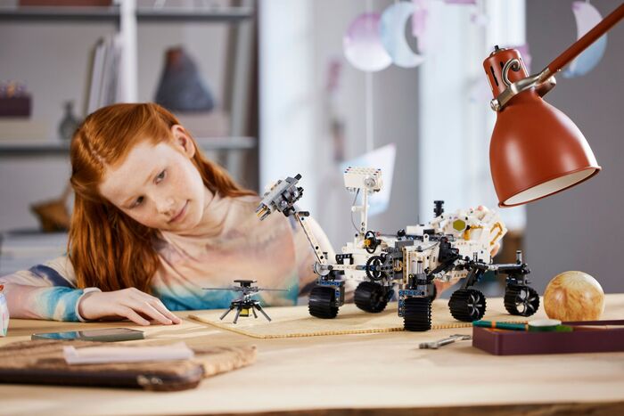 LEGO Technic NASA Mars Rover Perseverance 42158