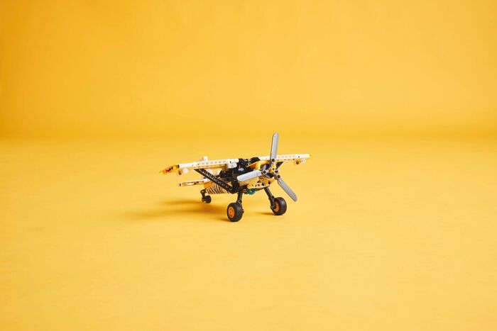 LEGO Technic einhreyfla flugvél 42198