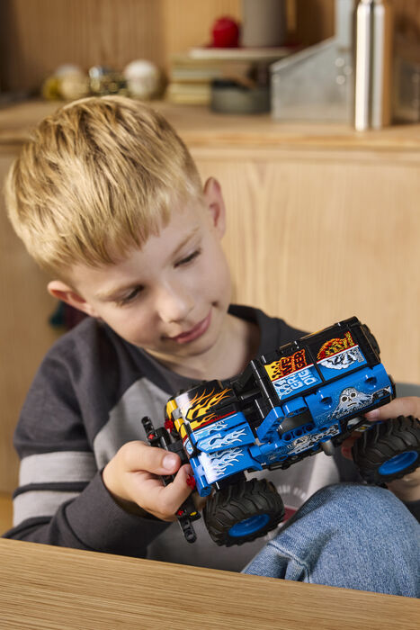 LEGO Technic Monster Jam Grave Digger "Fire and Ice" 42219