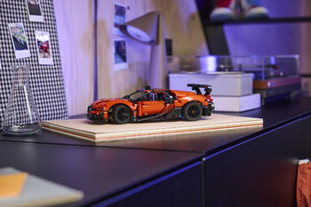 LEGO Technic Bugatti Chiron Pur Sport bíll 42222