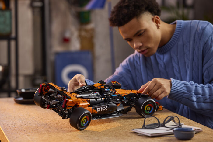 LEGO Technic McLaren MCL39 F1 kappakstursbíll 42228