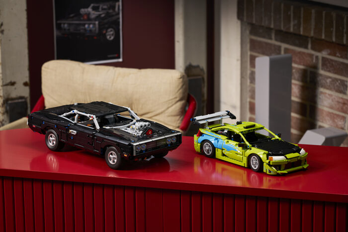 LEGO Technic Fast and the Furious Dodge Charger R/T bíll (42231)