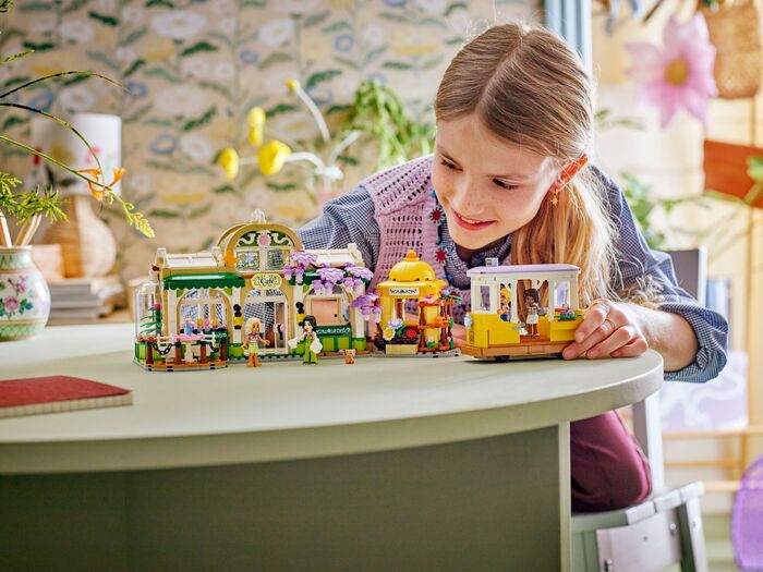 LEGO Friends kaffihús & blómabúð 42671