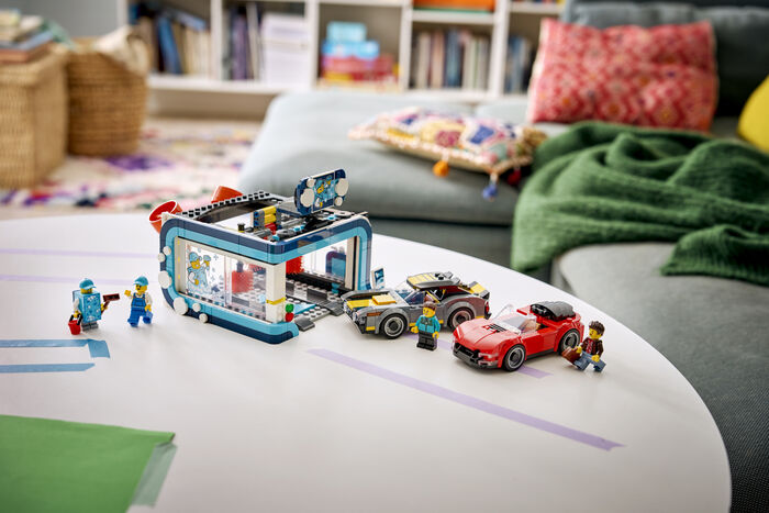 LEGO City bílaþvottastöð með bílum 60497
