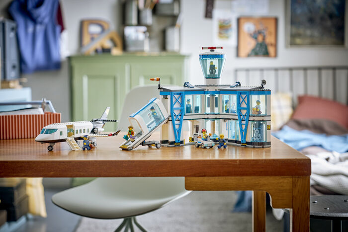 LEGO City flugvöllur og flugvél 60502