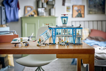 LEGO City flugvöllur og flugvél 60502