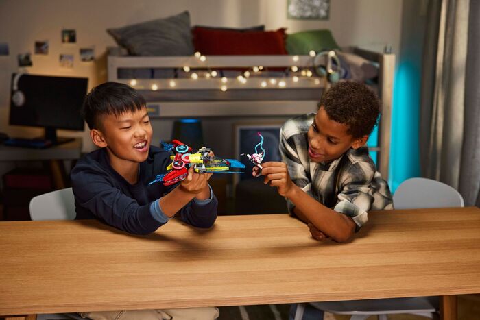 LEGO DREAMZzz Cooper's gaming controller jet 71489