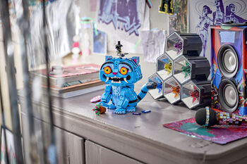 LEGO KPop Demon Hunters Tígurinn Derpy og skjórinn Sussie 72537