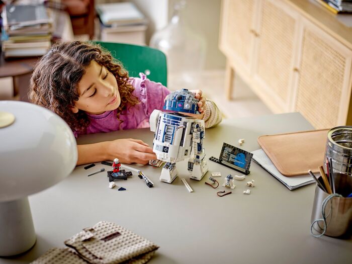 LEGO Star Wars R2-D2 75379