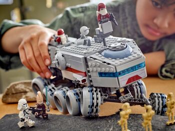 LEGO Star Wars Republic Juggernaut 75413