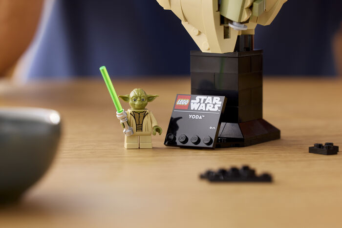 LEGO Star Wars Yoda bust 75438