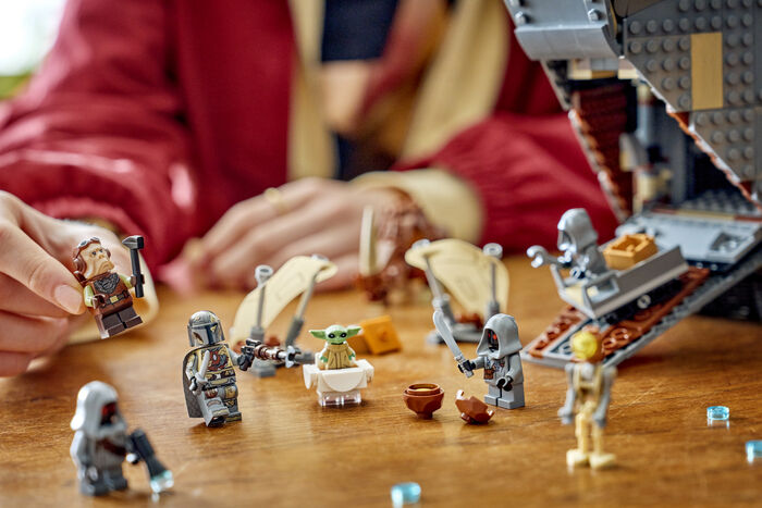 LEGO Star Wars Offworld Sandcrawler and Mudhorn 75453