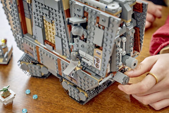 LEGO Star Wars Offworld Sandcrawler and Mudhorn 75453