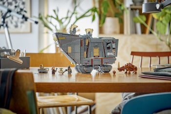 LEGO Star Wars Offworld Sandcrawler and Mudhorn 75453