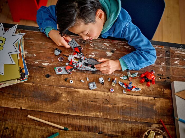 LEGO Marvel Captain America og Red Hulk 76292