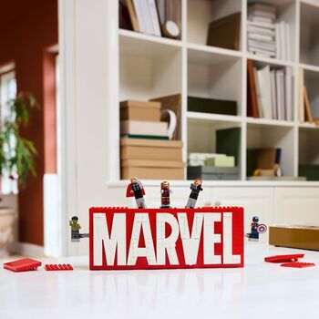 LEGO Marvel logo 76313 