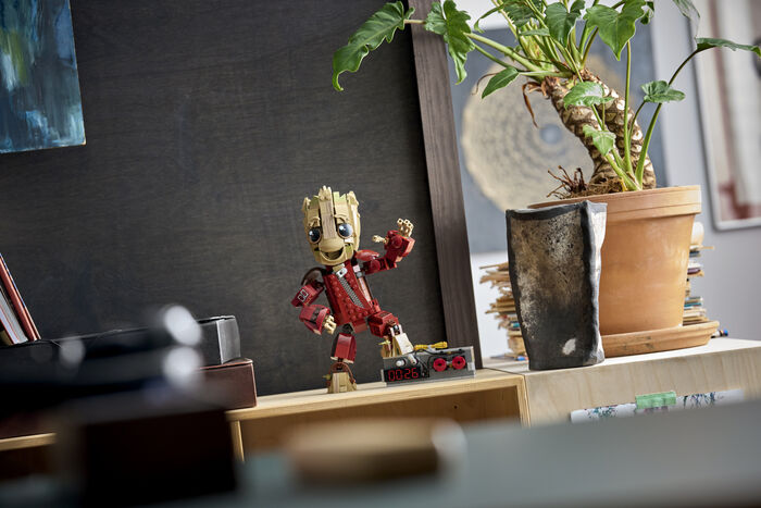 LEGO Marvel Ravager Jumpsuit Groot 76341