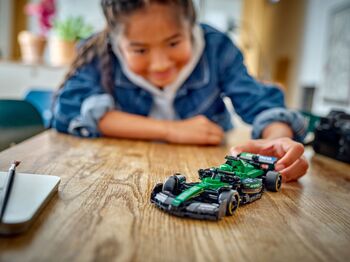 LEGO Speed Champions Aston Martin Aramco F1 kappaksturbíll 77245