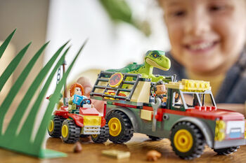 LEGO Jurassic World: T. rex-ungi og flutningabíll 77978
