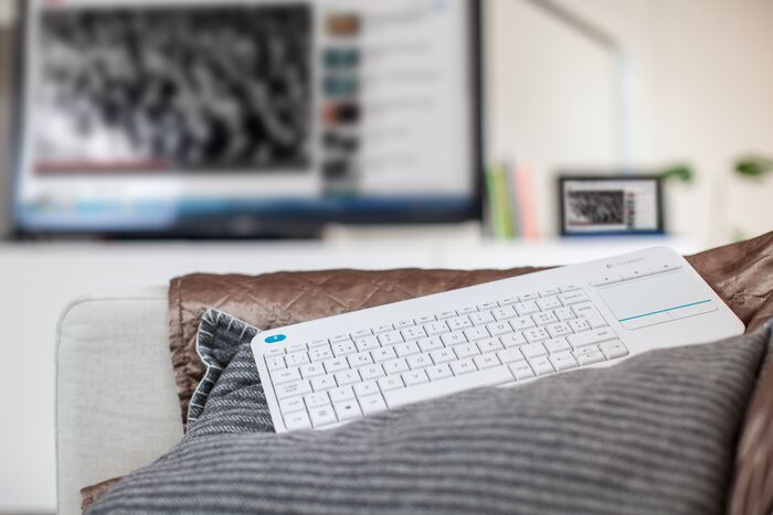 Logitech K400 PLUS þráðlaust lyklaborð - Hvítt