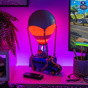 Fortnite Battle Bus ljós og heyrnartólastandur