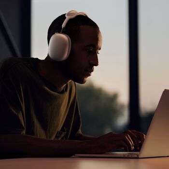 Apple AirPods Max þráðlaus heyrnartól - Space Grey