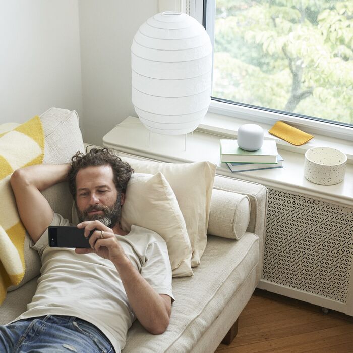 Google Nest netbeinir og 2 sendar