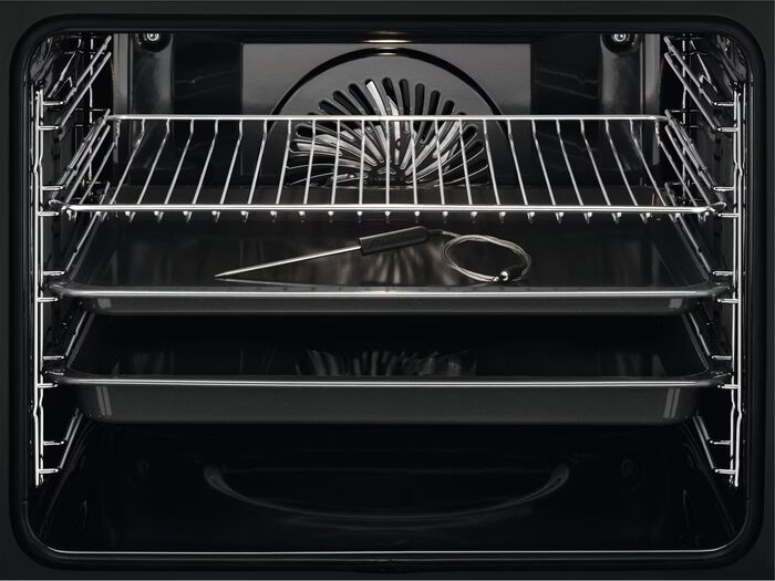 Electrolux 600 SteamBake veggofn OOP827NB - Svartur