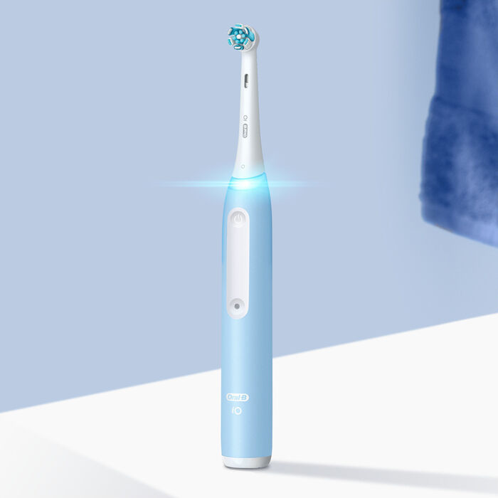 Oral-B iO3 rafmagnstannbursti - Blár