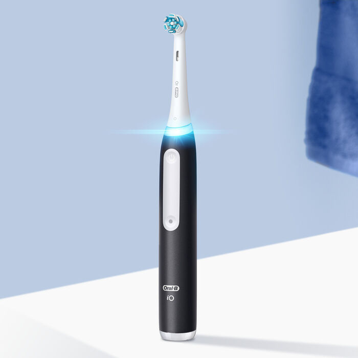 Oral-B iO3 Duo Pack rafmagnstannbursti - Svartur/Blár
