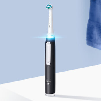 Oral-B iO3 Duo Pack rafmagnstannbursti - Svartur/Blár