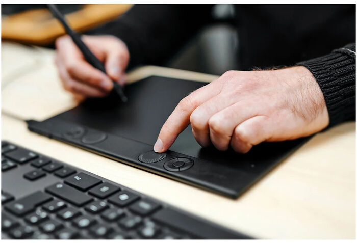 Wacom Intuos Small þráðlaust teikniborð - Svart