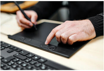 Wacom Intuos Small þráðlaust teikniborð - Svart