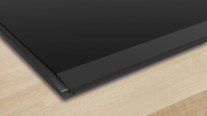 Bosch spanhelluborð með gufugleypi PVQ795H26E