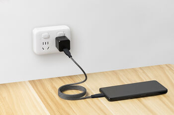 Sandstrøm segulmögnuð 60W USB-C í USB-C snúra - 1 metri