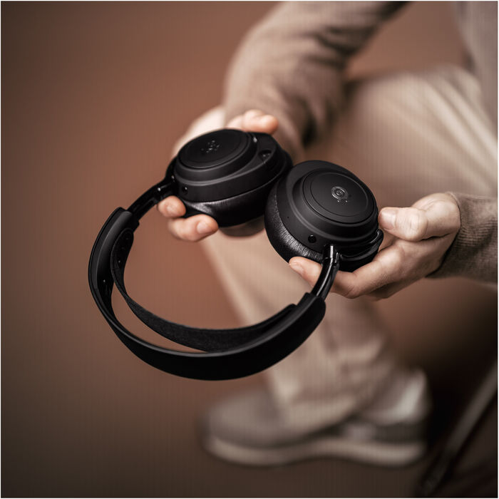 SteelSeries Arctis Nova Elite leikjaheyrnartól - Svört