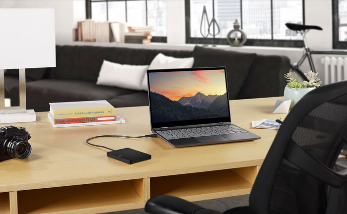 Seagate Expansion Plus 2TB HDD flakkari