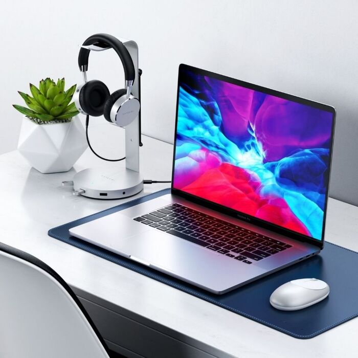 Satechi heyrnartólastandur með USB 