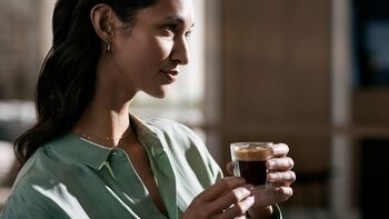 Siemens EQ.6 Plus s700 sjálfvirk kaffivél TE657319RW - Svört