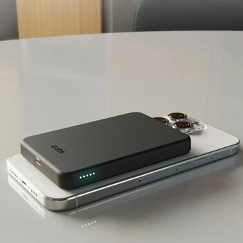 SBS Mag Power Bank Qi2 5000 mAh ferðahleðsla - Svört
