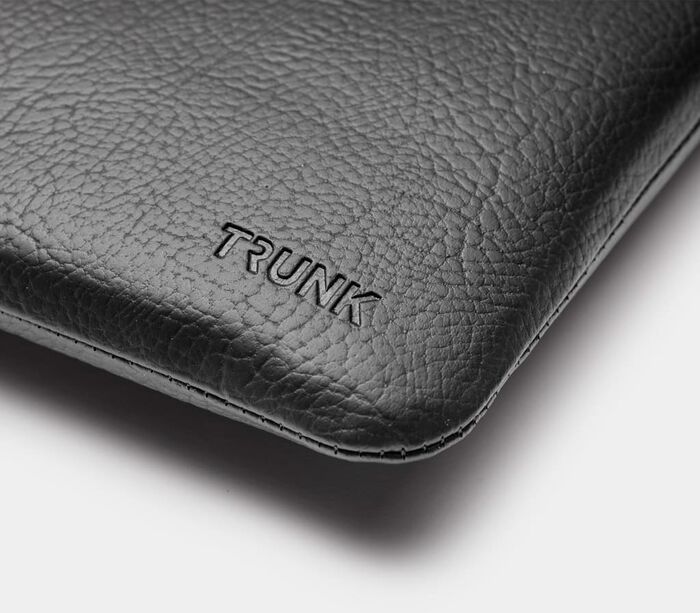 Trunk 13" vegan leður fartölvuhlíf fyrir MacBook - Svart