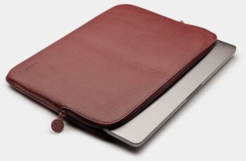 Trunk 13" vegan leður fartölvuhlíf fyrir MacBook - Rauðbrúnt