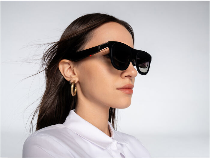 Xreal One Pro AR Gleraugu - Medium